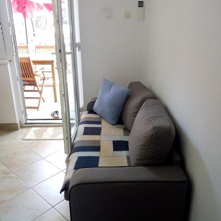 Apartman Leo Nečujam Exterior foto