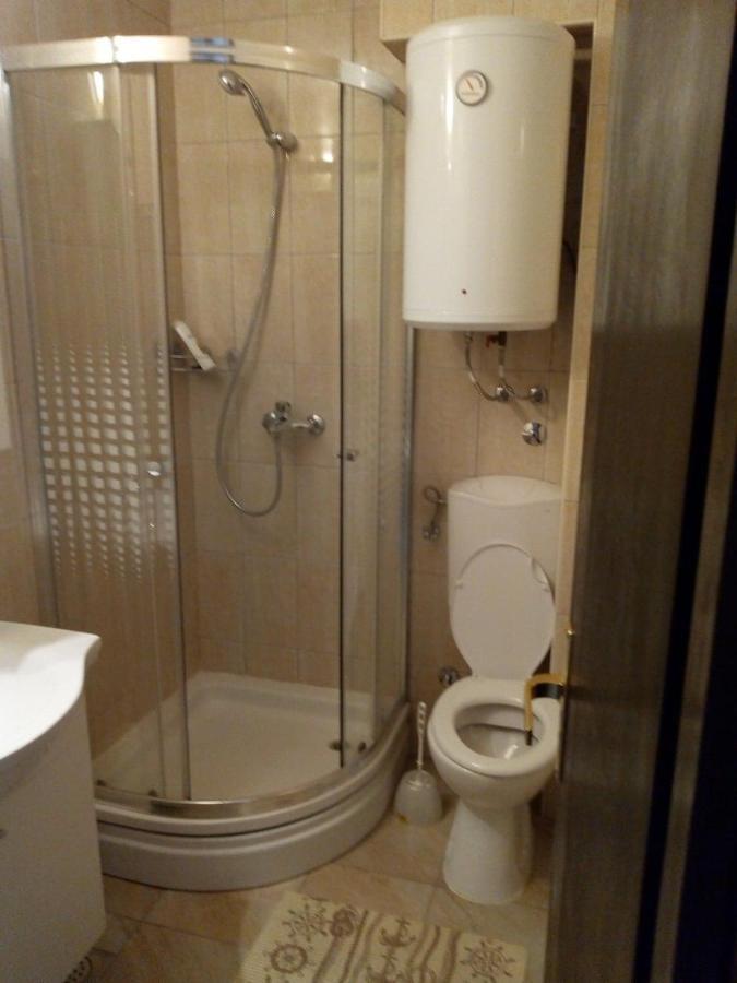 Apartman Leo Nečujam Exterior foto
